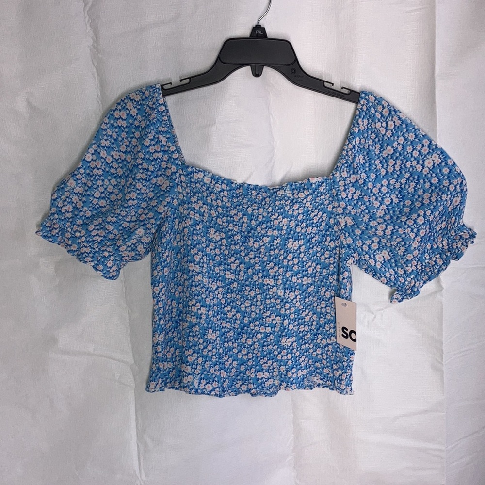 So top blue floral print puff sleeve smocked crop top boho casual L jr - Picture 8 of 17
